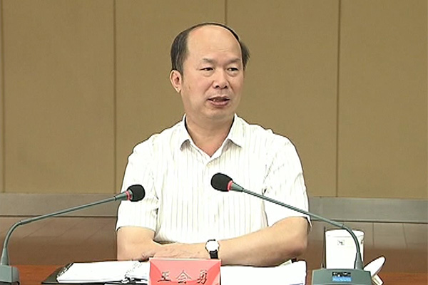 邢台市委书记王会勇调研宁晋 ag真人国际董事长雷国玺作典型发言